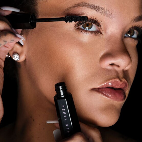 Máscara de Cílios Fenty Beauty Hella Thicc Volumizing